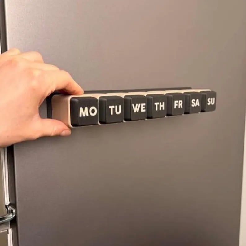 🎉💕Magnetic Weekly Pill Organizer